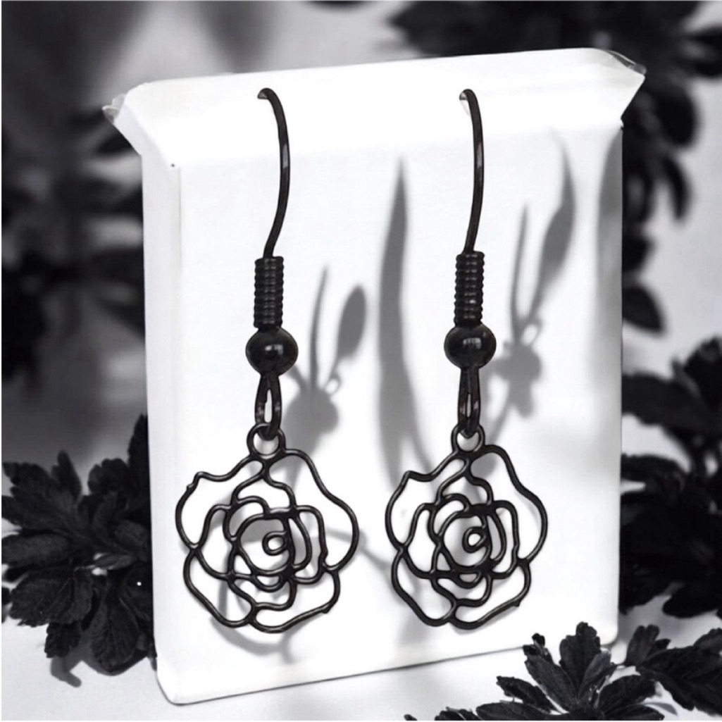 5 For 25small Black Wire Filigree Rose Dangles Very Small 8$